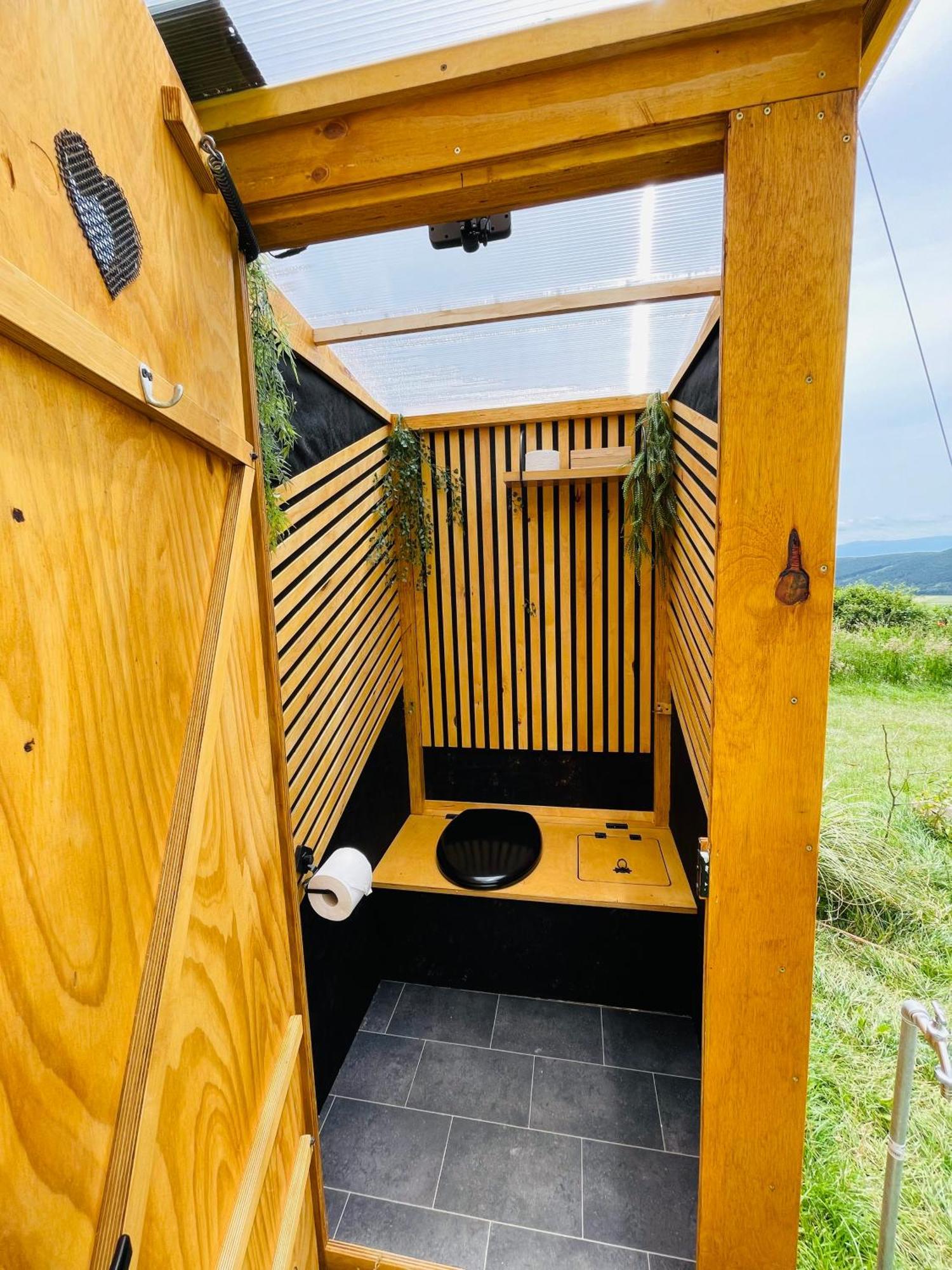 ホテル Glamping Hohe Wand - Zelt Mit Sternenfenster Und Whirlpool Maiersdorf エクステリア 写真