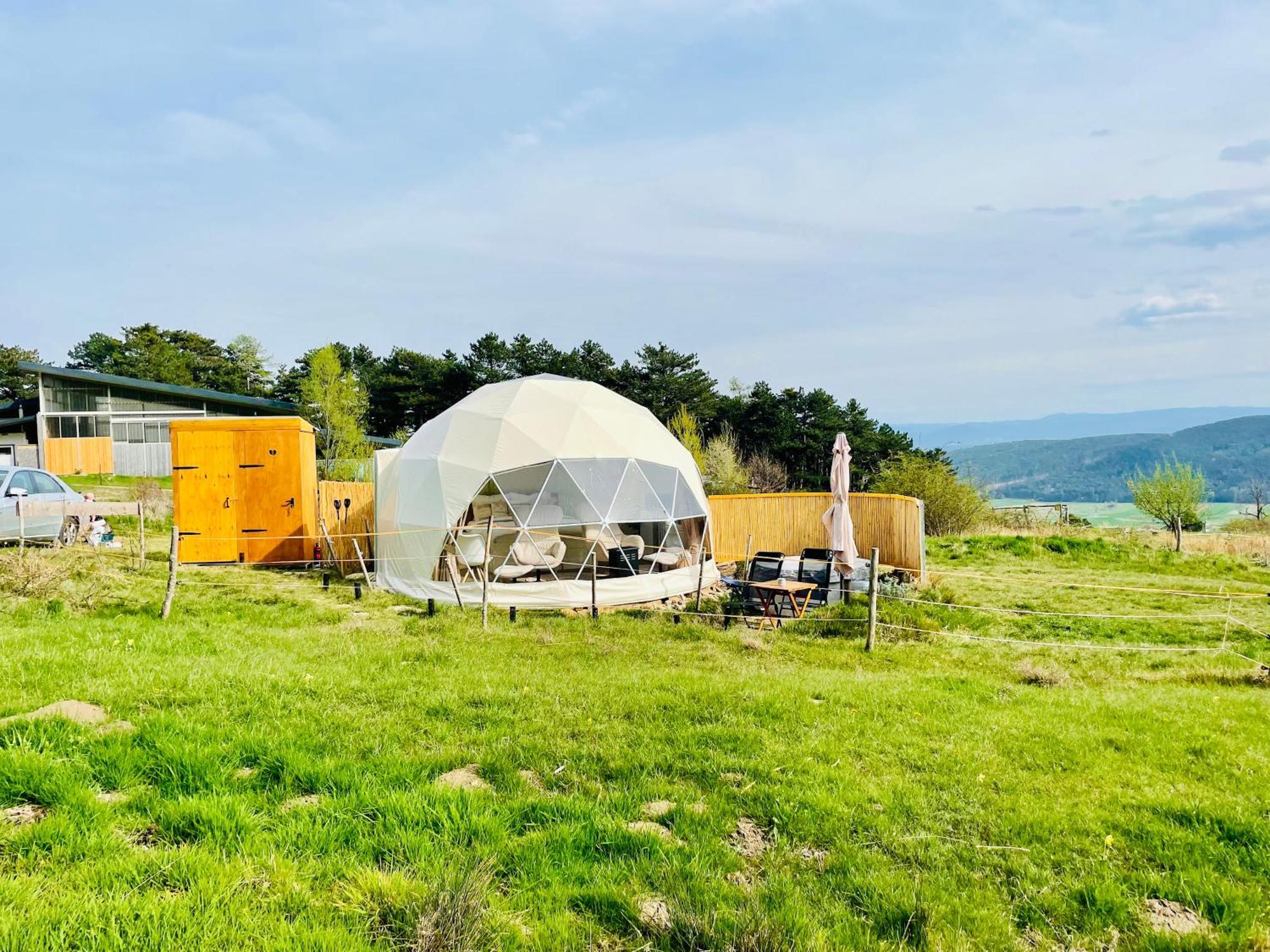 ホテル Glamping Hohe Wand - Zelt Mit Sternenfenster Und Whirlpool Maiersdorf エクステリア 写真